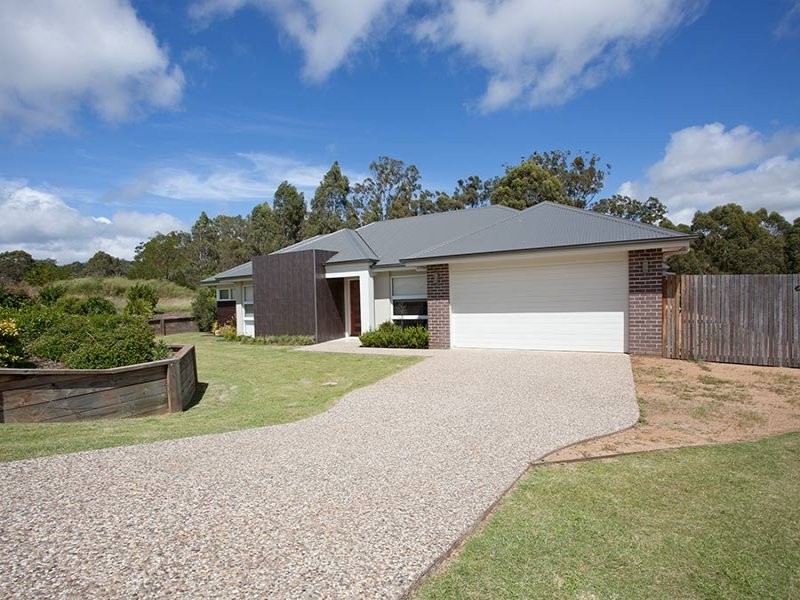 7 Geoffrey Way, Highfields QLD 4352