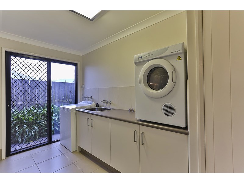 19 Currawong Drive, Highfields QLD 4352