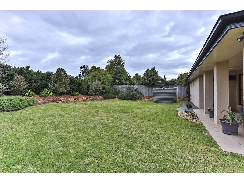 19 Currawong Drive, Highfields QLD 4352