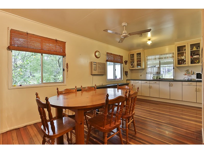 779 Murphys Creek Road, Upper Lockyer QLD 4352