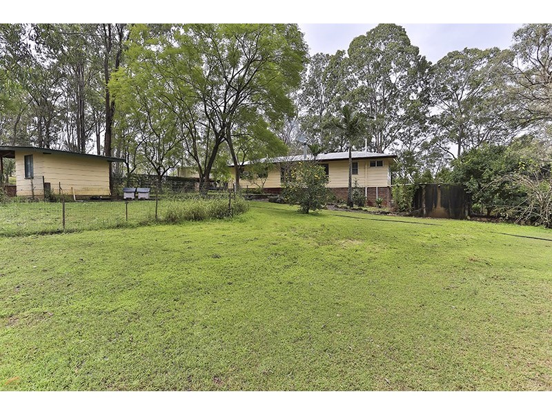 779 Murphys Creek Road, Upper Lockyer QLD 4352