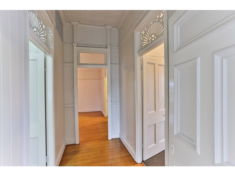 8 Kelfield Street, North Toowoomba QLD 4350