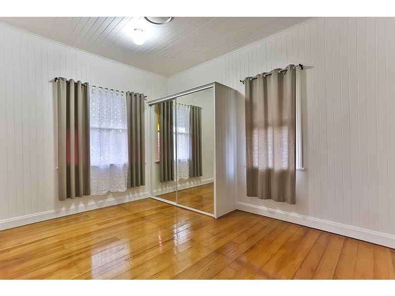 8 Kelfield Street, North Toowoomba QLD 4350