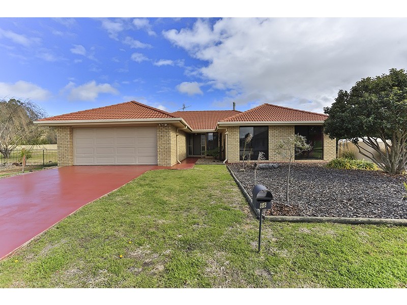 66 Phipps Drive, Meringandan West QLD 4352