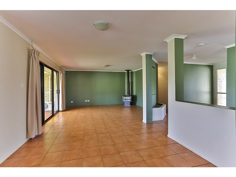 66 Phipps Drive, Meringandan West QLD 4352