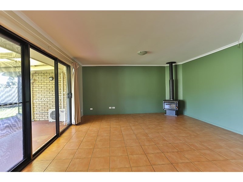 66 Phipps Drive, Meringandan West QLD 4352