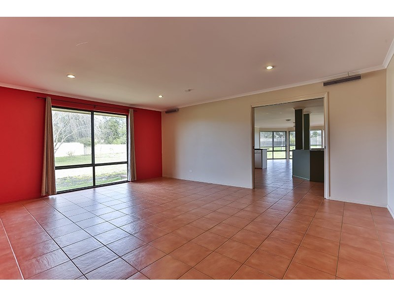 66 Phipps Drive, Meringandan West QLD 4352