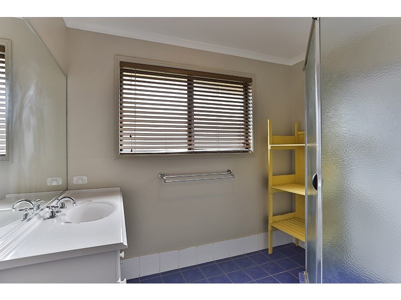 66 Phipps Drive, Meringandan West QLD 4352