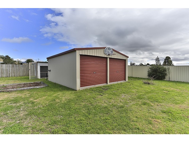 66 Phipps Drive, Meringandan West QLD 4352