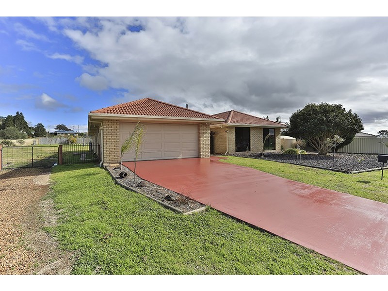 66 Phipps Drive, Meringandan West QLD 4352