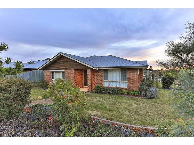 29 Hinchliffe Drive, Kearneys Spring QLD 4350