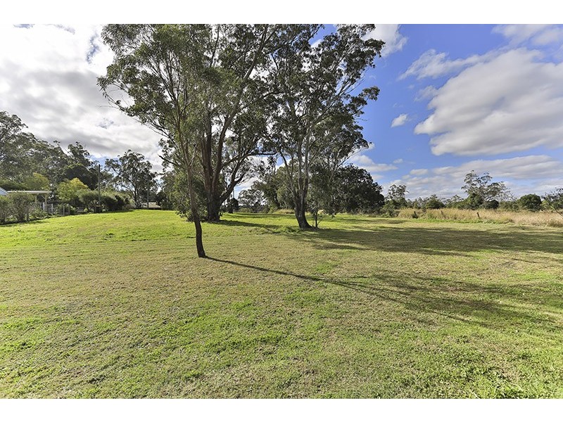 2 Koala Drive, Gowrie Junction QLD 4352