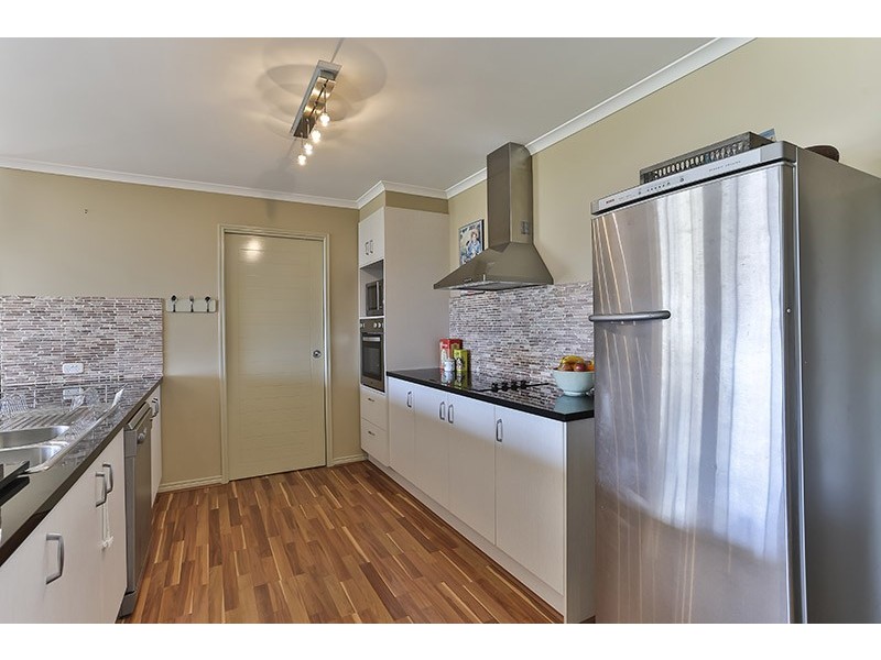 6 Commonwealth Crescent, Gowrie Junction QLD 4352