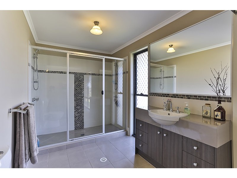 6 Commonwealth Crescent, Gowrie Junction QLD 4352