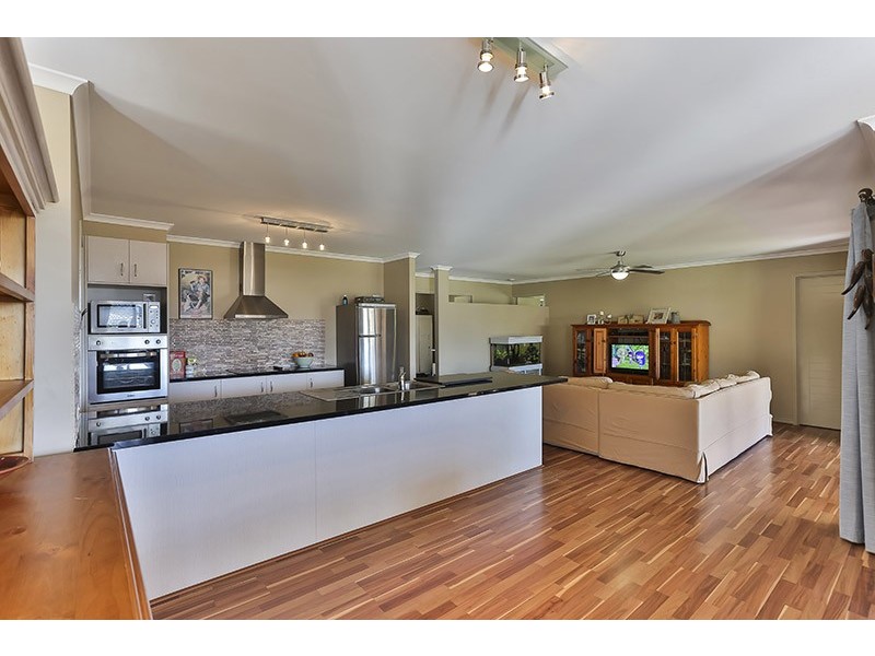 6 Commonwealth Crescent, Gowrie Junction QLD 4352