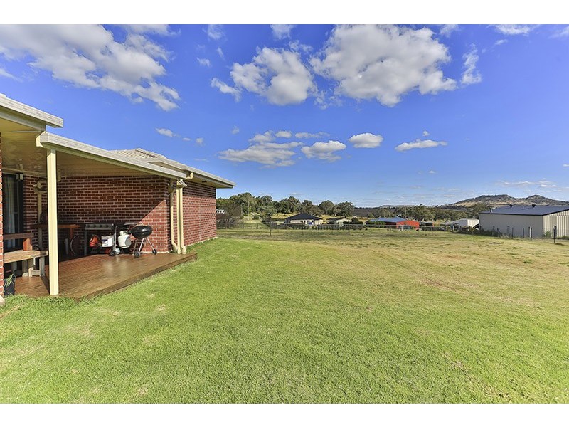 6 Commonwealth Crescent, Gowrie Junction QLD 4352
