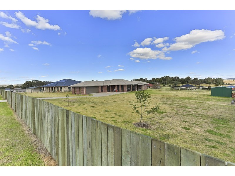 6 Commonwealth Crescent, Gowrie Junction QLD 4352