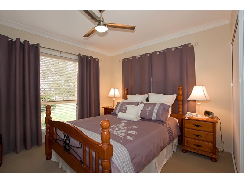 1/6 Vista Court, Withcott QLD 4352