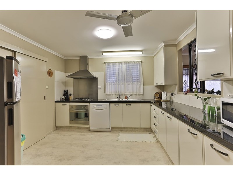 16 Paull Street, Wilsonton QLD 4350