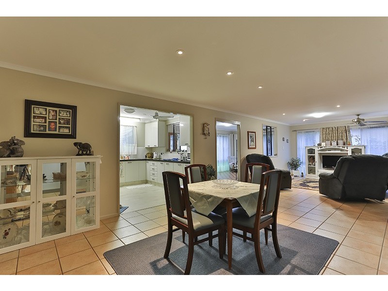 16 Paull Street, Wilsonton QLD 4350