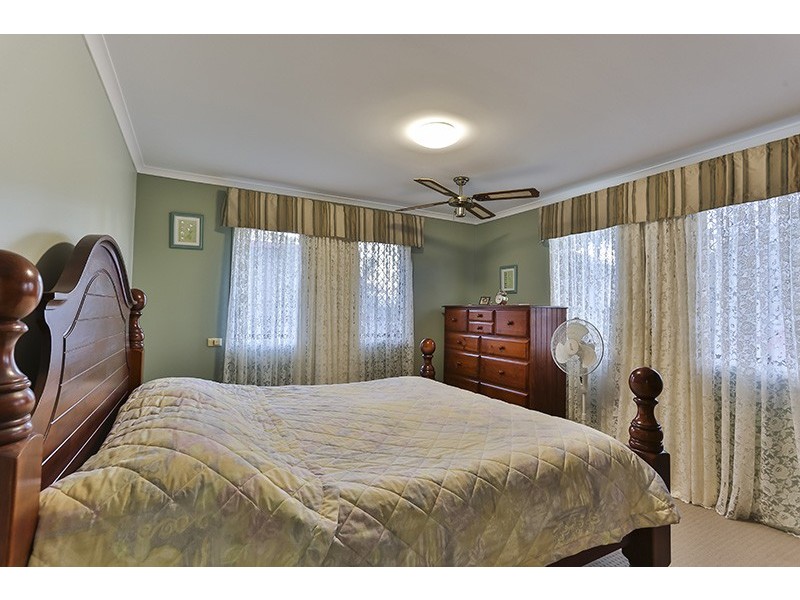 16 Paull Street, Wilsonton QLD 4350