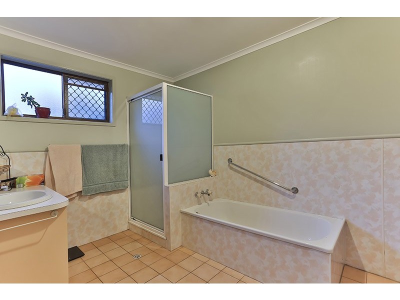 16 Paull Street, Wilsonton QLD 4350