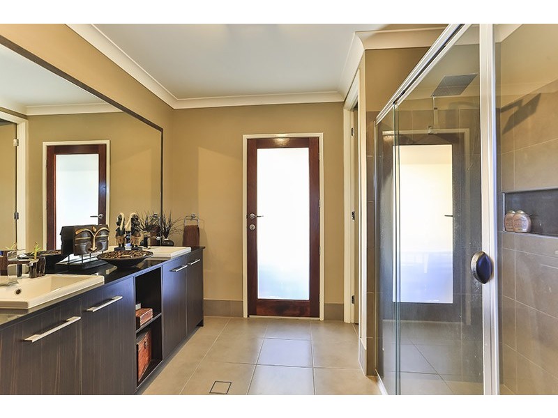 39 Highgrove Drive, Highfields QLD 4352