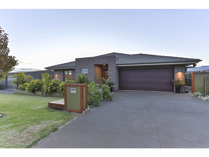 39 Highgrove Drive, Highfields QLD 4352