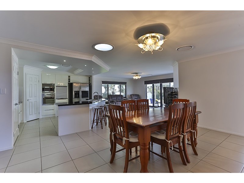 27 Federation Drive, Highfields QLD 4352