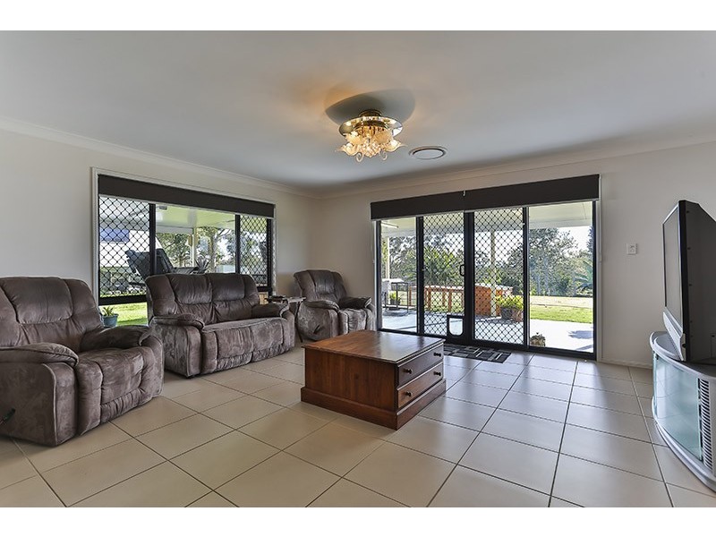 27 Federation Drive, Highfields QLD 4352