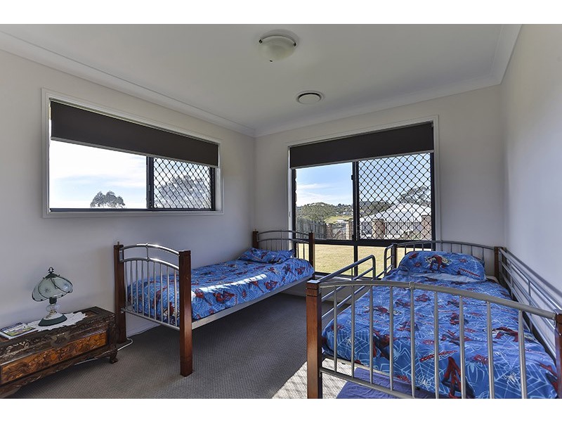 27 Federation Drive, Highfields QLD 4352