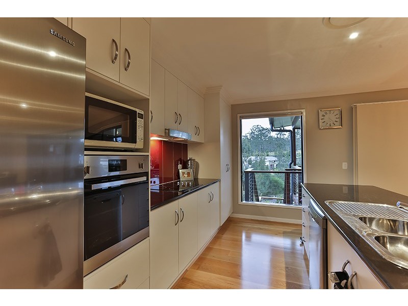 18 Trevean Drive, Kleinton QLD 4352