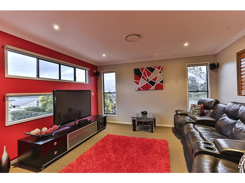 18 Trevean Drive, Kleinton QLD 4352