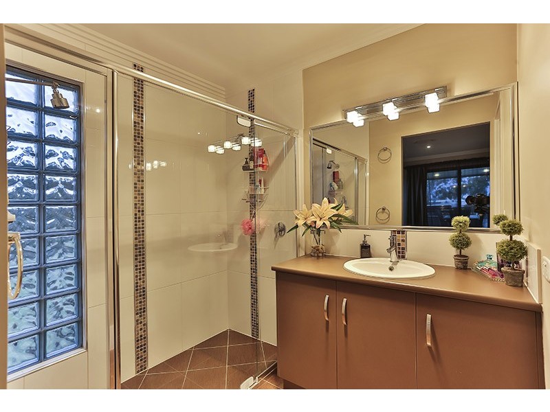 18 Trevean Drive, Kleinton QLD 4352