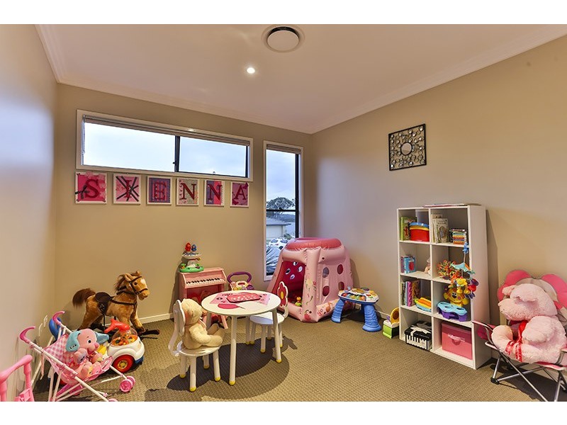 18 Trevean Drive, Kleinton QLD 4352