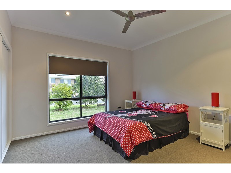 2 Currawong Drive, Highfields QLD 4352