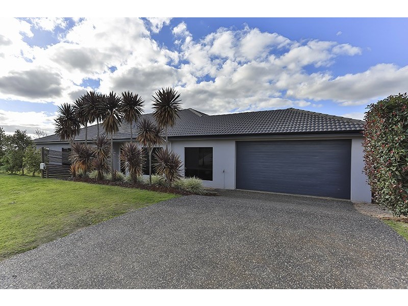 2 Currawong Drive, Highfields QLD 4352