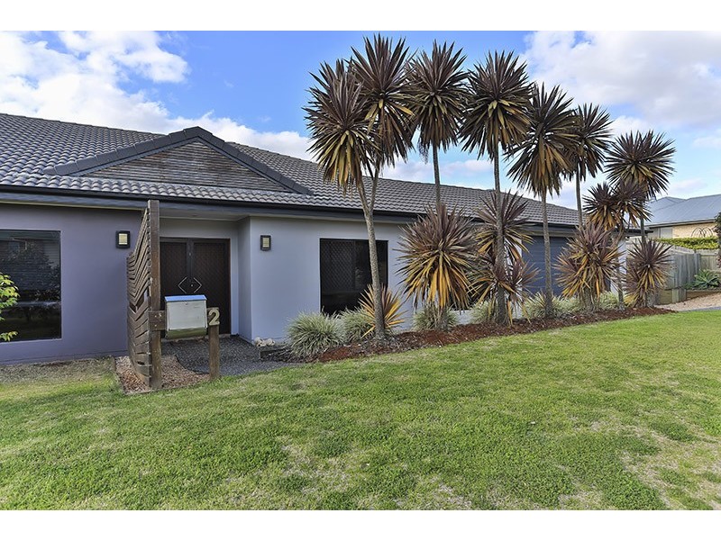 2 Currawong Drive, Highfields QLD 4352
