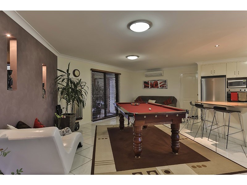 8 Degan Court, Highfields QLD 4352