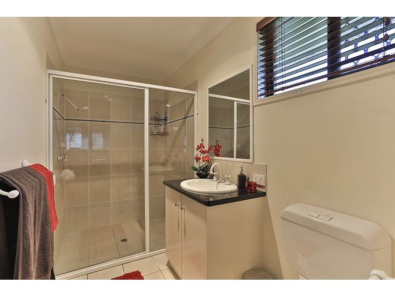 8 Degan Court, Highfields QLD 4352