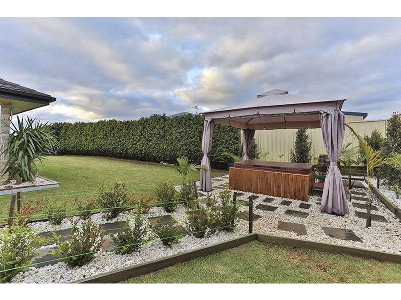 8 Degan Court, Highfields QLD 4352