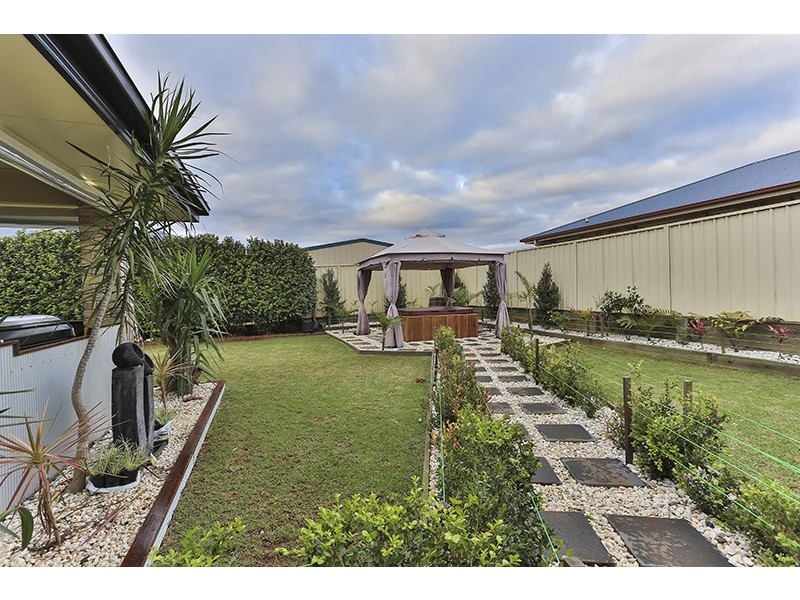 8 Degan Court, Highfields QLD 4352