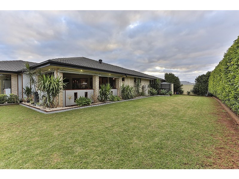 8 Degan Court, Highfields QLD 4352