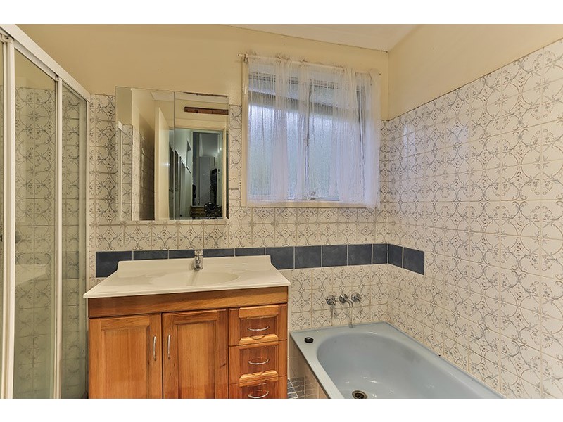 4 Tomkys Street, Rockville QLD 4350