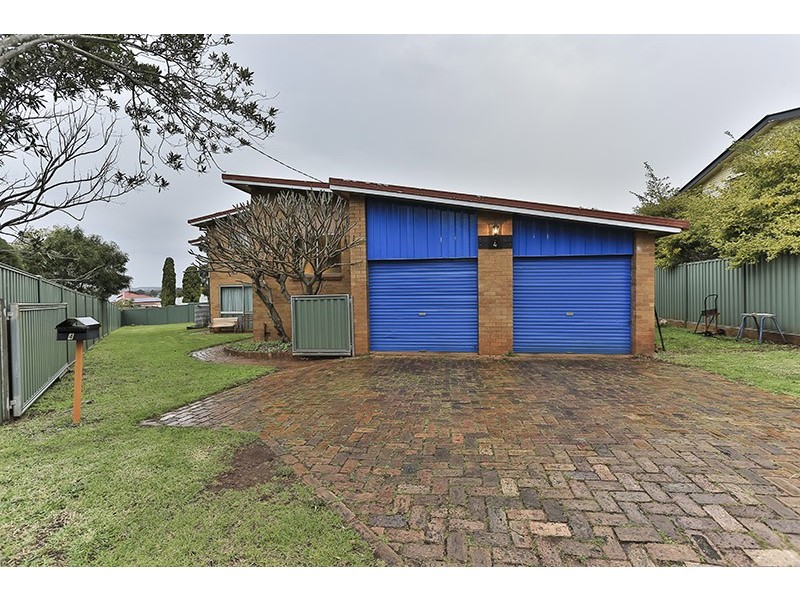 4 Tomkys Street, Rockville QLD 4350