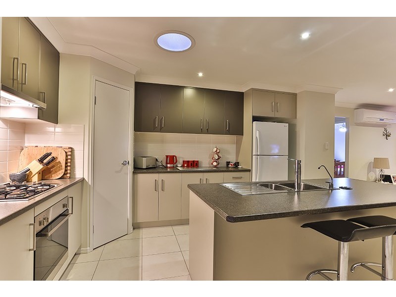 1/16 Tempest Drive, Glenvale QLD 4350