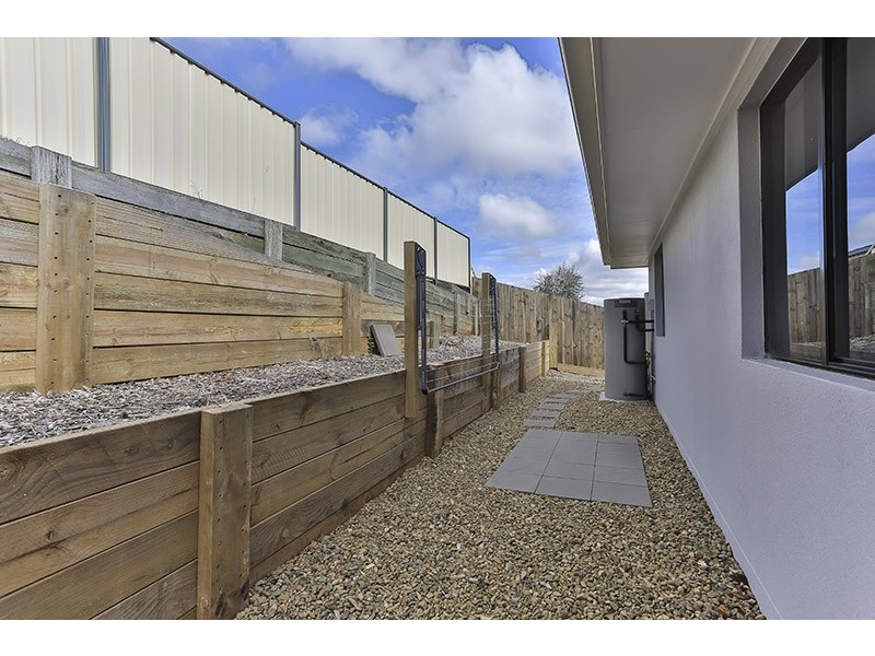 6 Myora Close, Darling Heights QLD 4350
