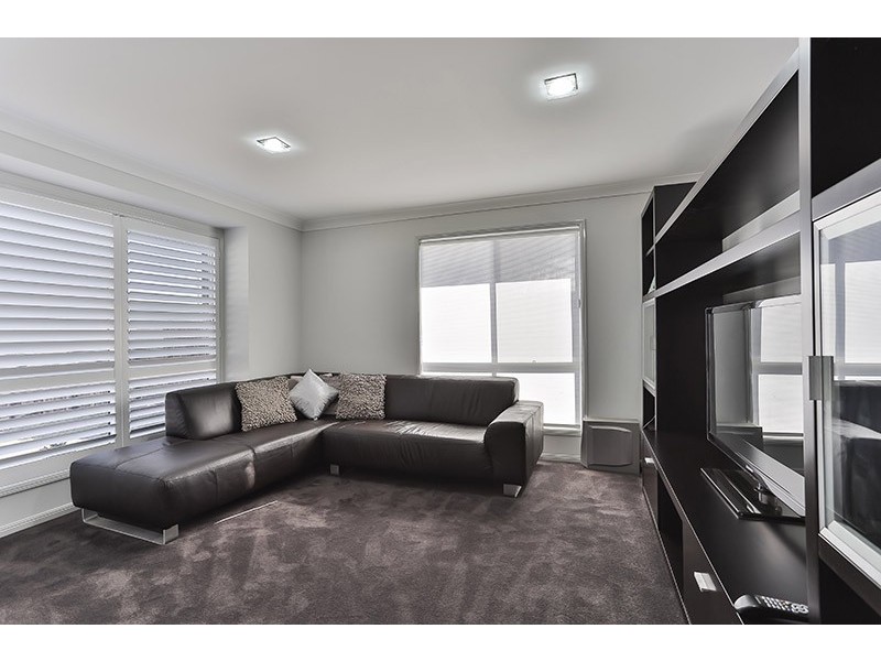 10 Tempest Drive, Glenvale QLD 4350