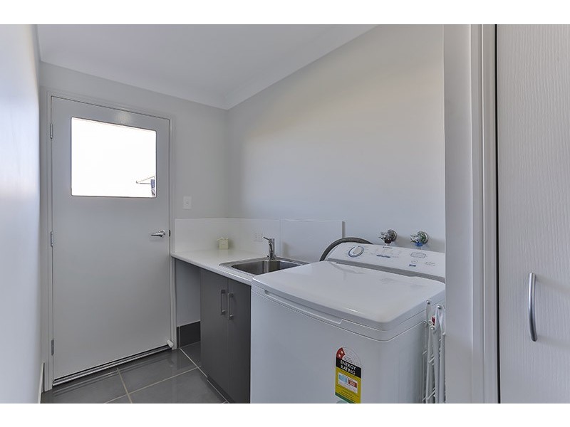 10 Tempest Drive, Glenvale QLD 4350