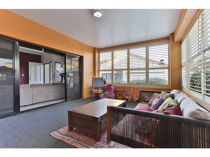 2/224 Herries Street, Newtown QLD 4350